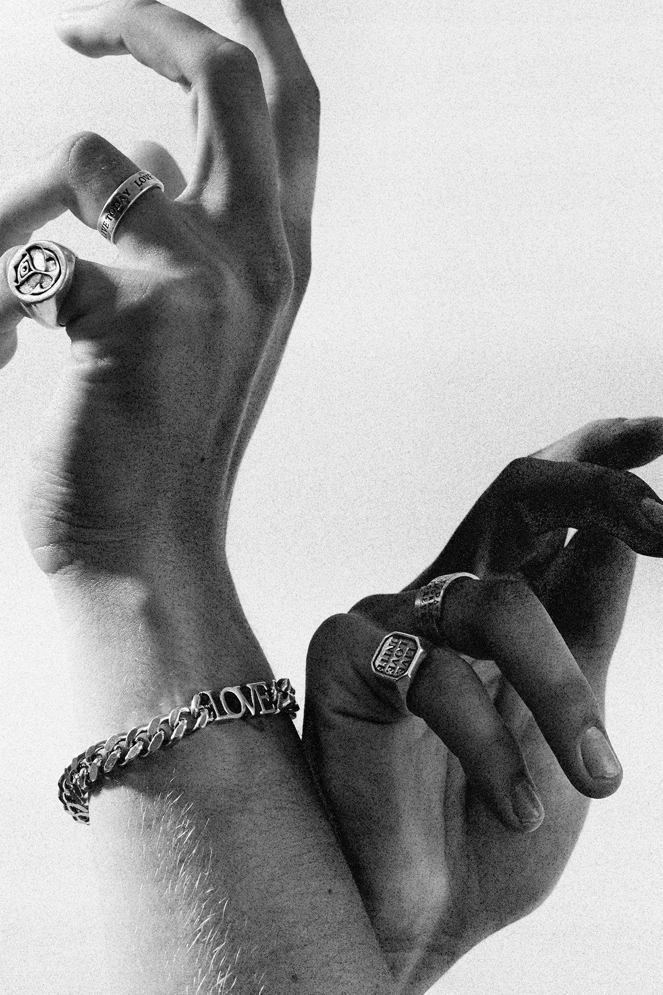 Love Chain Bracelet - Image 3